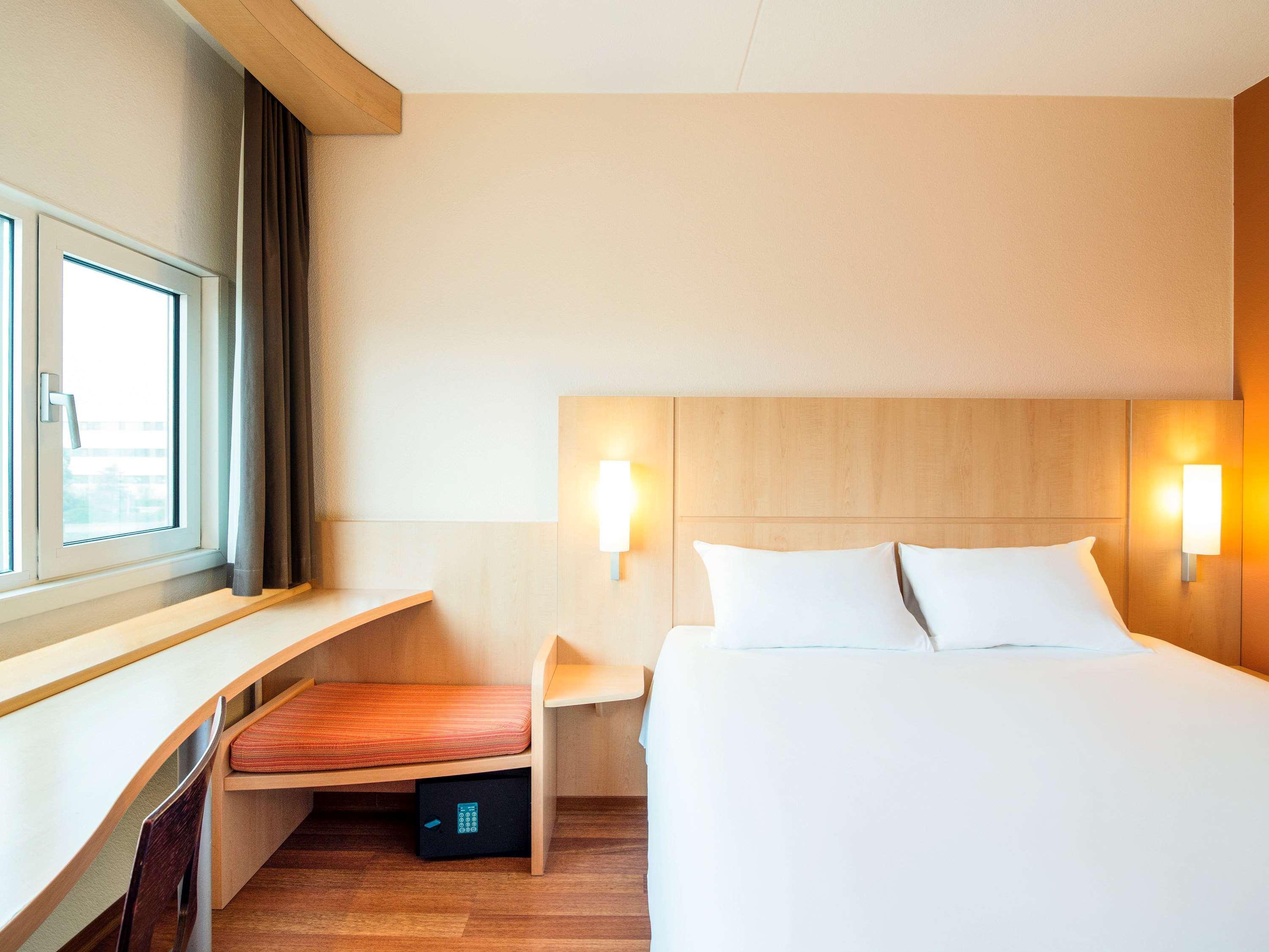 Hotel Ibis Schiphol Amsterdam Airport Badhoevedorp Esterno foto